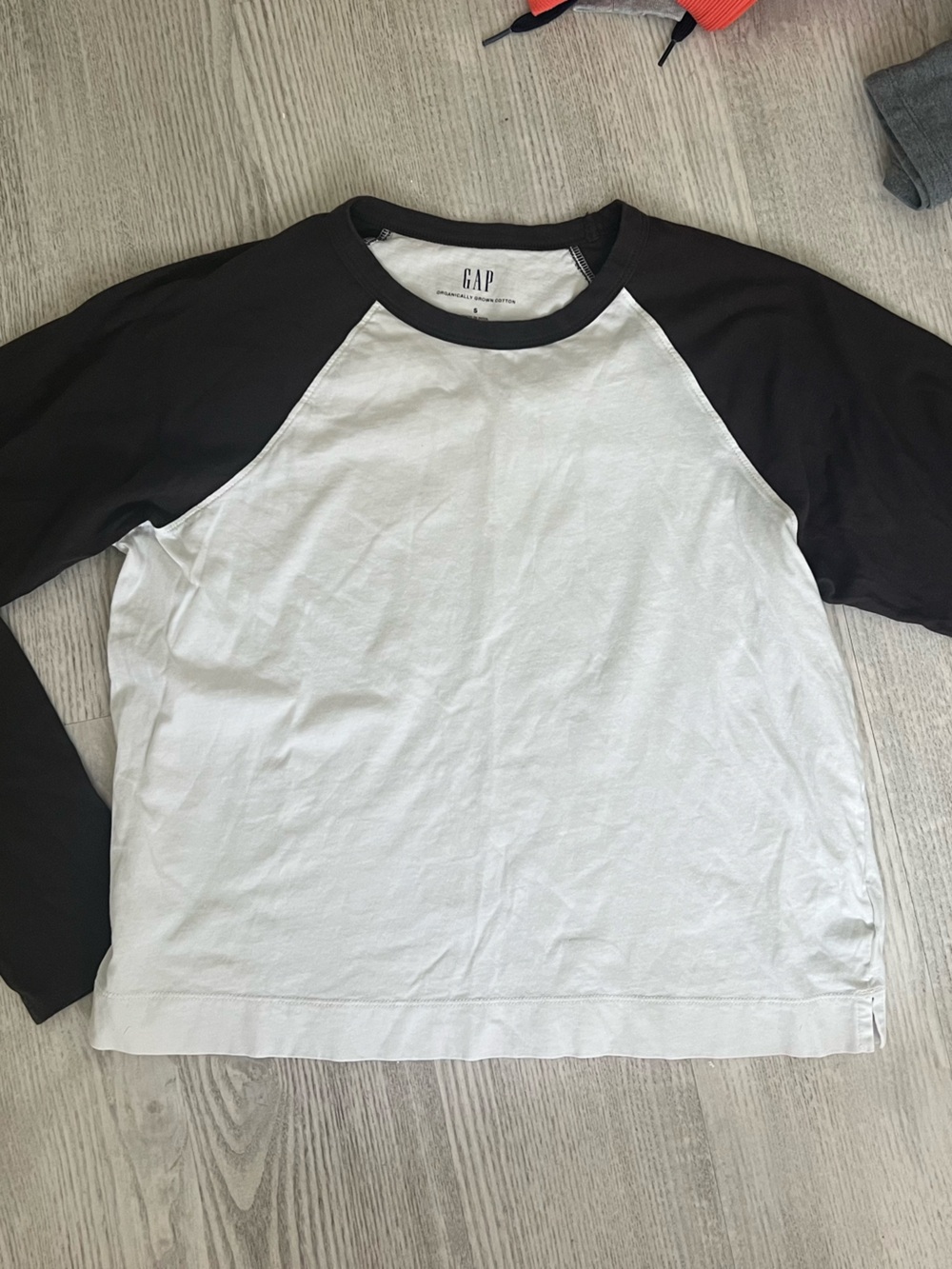 Women’s Gap Long Sleeve